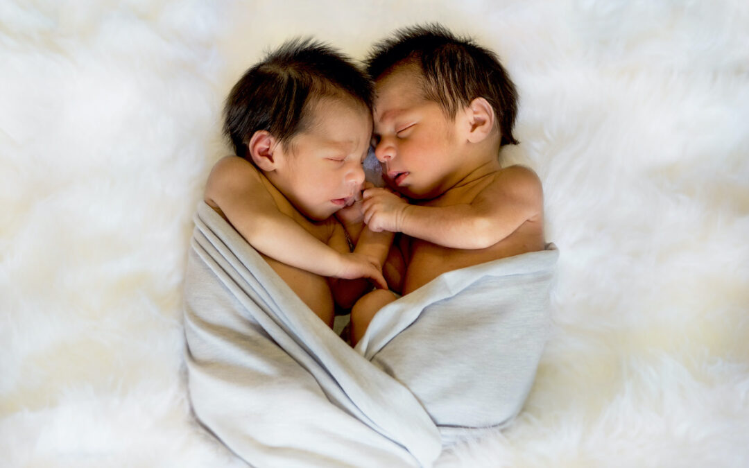 Breastfeeding - the art of juggling newborn twins - Early Nourishment